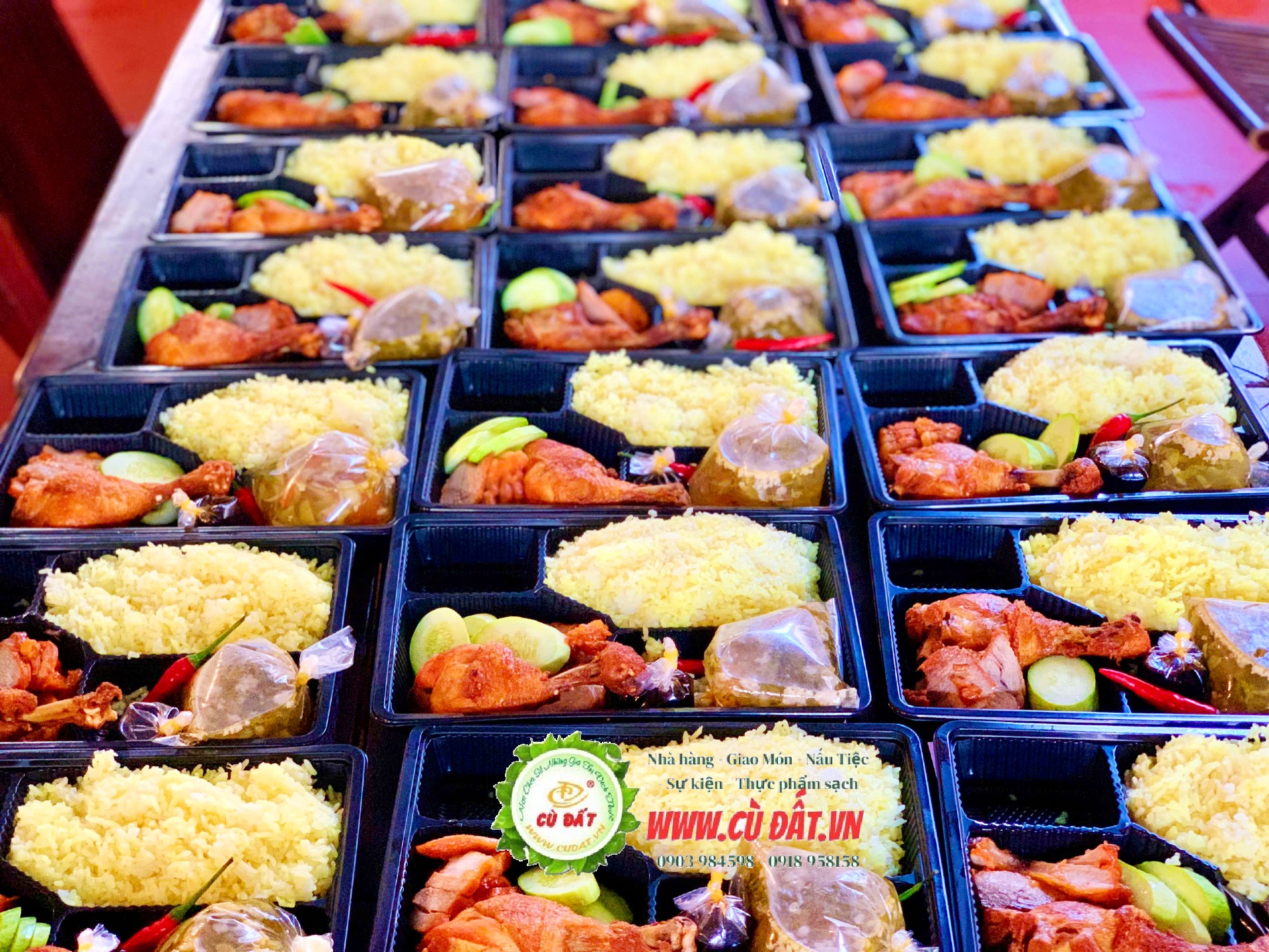Suất ăn công nghiệp